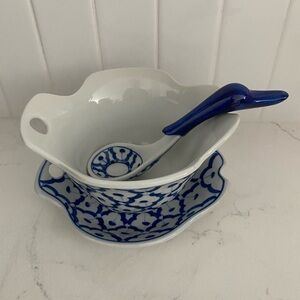 Blue and White Ceramic Serving Bowl Set with Goose Shape Spoon (3pc)